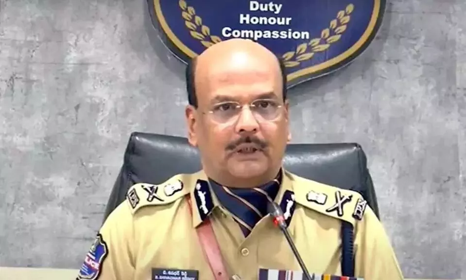 TG DGP Shivadher Reddy: స్థానిక సంస్థల ఎన్నికలు ప్రశాంతంగా నిర్వహించేందుకు అన్ని ఏర్పాట్లు: టీజీ డీజీపీ శివధర్ రెడ్డి TG DGP Shivadher Reddy: స్థానిక సంస్థల ఎన్నికలు ప్రశాంతంగా నిర్వహించేందుకు అన్ని ఏర్పాట్లు: టీజీ డీజీపీ శివధర్ రెడ్డి