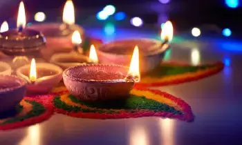 Dasara Special:  దసరా స్పెషల్.. ఈ 5 చోట్ల దీపం వెలిగిస్తే.. లక్ష్మీదేవి కటాక్షం ఖాయం!