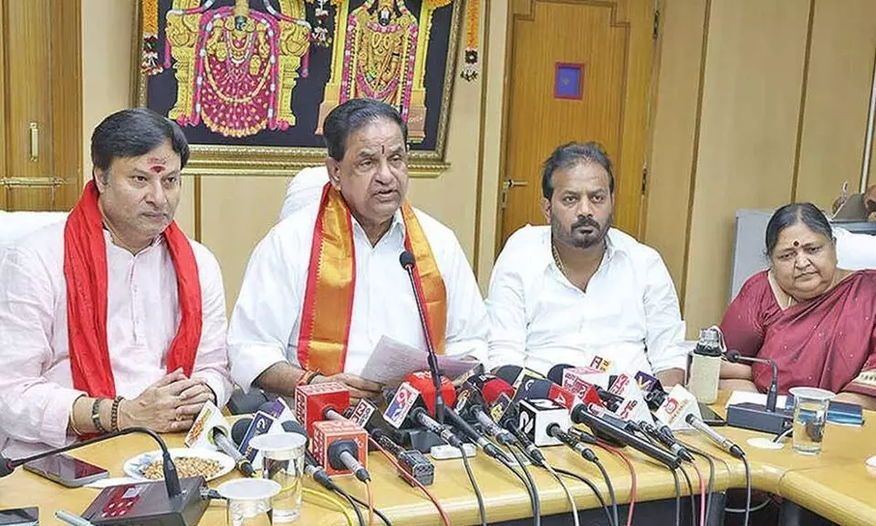Tirumala Tirupati Devasthanams (TTD): శ్రీవారి హుండీ ఆదాయం రూ.25.12 కోట్లు Tirumala Tirupati Devasthanams (TTD): శ్రీవారి హుండీ ఆదాయం రూ.25.12 కోట్లు