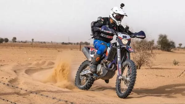 Safety Features : కార్లలాగే బైక్లలో కూడా ఈ సేఫ్టీ ఫీచర్లు.. ఇవి ఉంటేనే కొనండి Safety Features : కార్లలాగే బైక్లలో కూడా ఈ సేఫ్టీ ఫీచర్లు.. ఇవి ఉంటేనే కొనండి