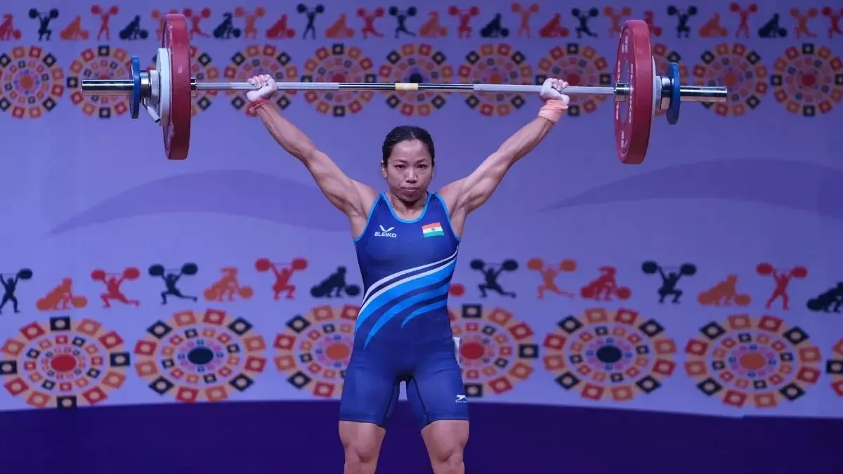 Mirabai Chanu: ప్రపంచ వెయిట్ లిఫ్టింగ్ 2025 .. రజత పతకం గెలుచుకున్న మీరాబాయి చాను Mirabai Chanu: ప్రపంచ వెయిట్ లిఫ్టింగ్ 2025 .. రజత పతకం గెలుచుకున్న మీరాబాయి చాను