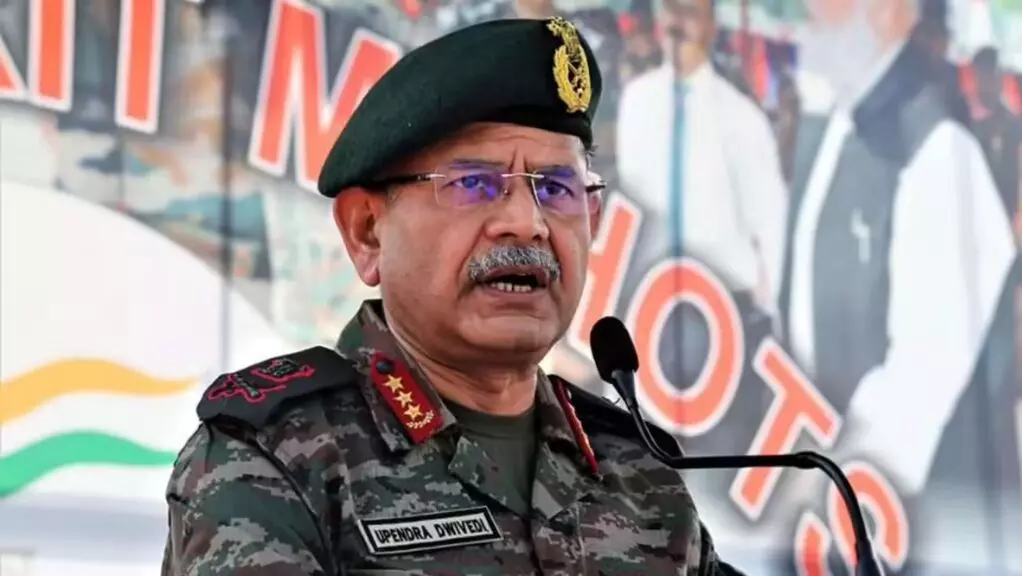 Army Chief General Upendra Dwivedi: సీమాంతర ఉగ్రవాదం ఆపకపోతే అస్తిత్వమే మాయం: పాక్కు భారత ఆర్మీ చీఫ్ హెచ్చరిక Army Chief General Upendra Dwivedi: సీమాంతర ఉగ్రవాదం ఆపకపోతే అస్తిత్వమే మాయం: పాక్కు భారత ఆర్మీ చీఫ్ హెచ్చరిక