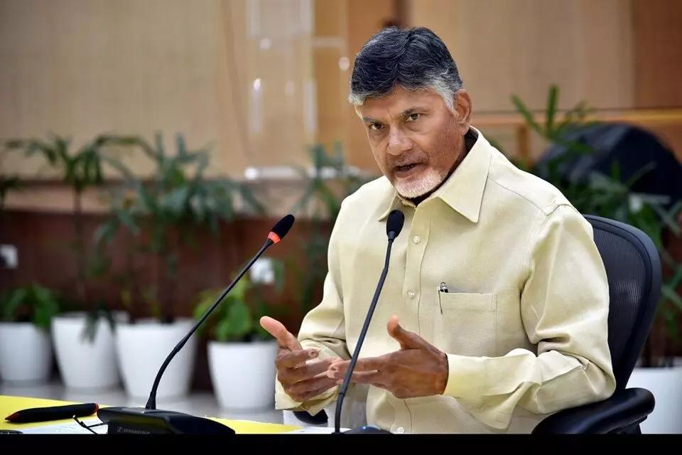 AP CM Chandrababu: సీఎం చంద్రబాబు: ఎమ్మెల్యేలపై నియంత్రణ ఇన్ఛార్జి మంత్రుల బాధ్యత AP CM Chandrababu: సీఎం చంద్రబాబు: ఎమ్మెల్యేలపై నియంత్రణ ఇన్ఛార్జి మంత్రుల బాధ్యత