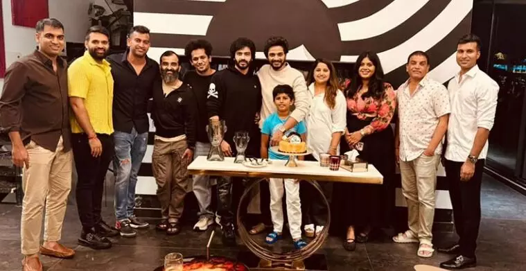 Mirai Team: మిరాయ్ టీంకు పార్టీ ఇచ్చిన దిల్ రాజ్ Mirai Team: మిరాయ్ టీంకు పార్టీ ఇచ్చిన దిల్ రాజ్
