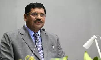 CJI Justice Gavai:  సీజేఐపై దాడికి న్యాయవాది యత్నం.. బెదిరింపులు నన్ను ప్రభావితం చేయవు: జస్టిస్ గవాయ్
