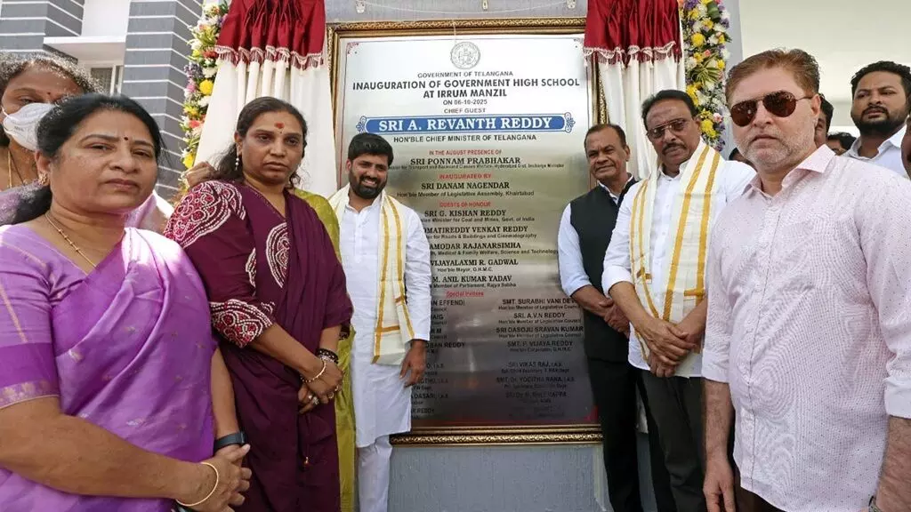 Minister Venkat Reddy : హరీశ్ రావు రాజకీయ పర్యటనలపై మంత్రి వెంకట్ రెడ్డి తీవ్ర విమర్శ.. ప్రజలకు చేరువగా కాంగ్రెస్ అభివృద్ధి కార్యక్రమాలు Minister Venkat Reddy : హరీశ్ రావు రాజకీయ పర్యటనలపై మంత్రి వెంకట్ రెడ్డి తీవ్ర విమర్శ.. ప్రజలకు చేరువగా కాంగ్రెస్ అభివృద్ధి కార్యక్రమాలు