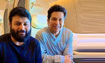 Cricket God Sachin Tendulkar: తమన్ బ్యాటింగ్కు క్రికెట్ గాడ్ సచిన్ టెండూల్కర్ ప్రశంసలు... Cricket God Sachin Tendulkar: తమన్ బ్యాటింగ్కు క్రికెట్ గాడ్ సచిన్ టెండూల్కర్ ప్రశంసలు...