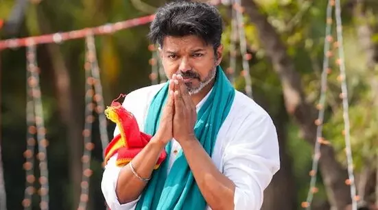 TVK Chief Vijay: టీవీకే అధినేత విజయ్ కరూర్ తొక్కిసలాట ఘటనపై SIT దర్యాప్తును సవాల్ చేస్తూ సుప్రీంకోర్టులో పిటిషన్ దాఖలు TVK Chief Vijay: టీవీకే అధినేత విజయ్ కరూర్ తొక్కిసలాట ఘటనపై SIT దర్యాప్తును సవాల్ చేస్తూ సుప్రీంకోర్టులో పిటిషన్ దాఖలు