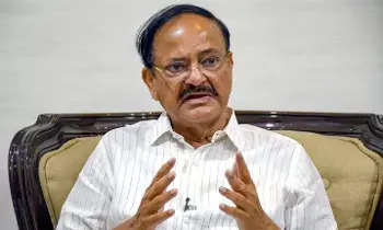 సీజేఐపై దాడి యత్నం ఖండనీయం- వెంకయ్యనాయుడు