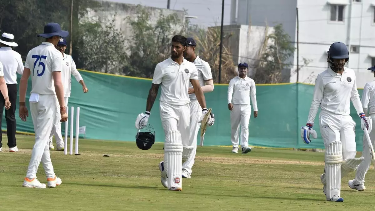 Hyderabad Ranji Captain: హైదరాబాద్ రంజీ కెప్టెన్ గా తిలక్ వర్మ Hyderabad Ranji Captain: హైదరాబాద్ రంజీ కెప్టెన్ గా తిలక్ వర్మ
