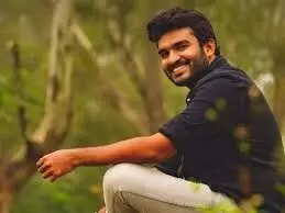 Kiran Abbavaram: తోటి నటుడికి అవమానంపై ఘాటుగా స్పందించిన కిరణ్ అబ్బవరం Kiran Abbavaram: తోటి నటుడికి అవమానంపై ఘాటుగా స్పందించిన కిరణ్ అబ్బవరం