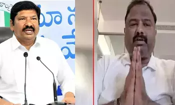 Fake Liquor Scam: నకిలీ మద్యం కుంభకోణం: మాజీ మంత్రి జోగి రమేశ్ పాత్ర బహిర్గతం – వాట్సాప్ చాట్ లీక్ వెలుగులోకి Fake Liquor Scam: నకిలీ మద్యం కుంభకోణం: మాజీ మంత్రి జోగి రమేశ్ పాత్ర బహిర్గతం – వాట్సాప్ చాట్ లీక్ వెలుగులోకి