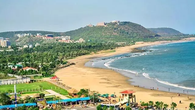 Raheja Group Invests ₹2,172 Crores: విజయవాడ: విశాఖలో రహేజా సంస్థ రూ.2,172 కోట్ల పెట్టుబడులు Raheja Group Invests ₹2,172 Crores: విజయవాడ: విశాఖలో రహేజా సంస్థ రూ.2,172 కోట్ల పెట్టుబడులు