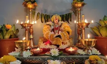 Perform Lakshmi Puja on Diwali Day: దీపావళి రోజున లక్ష్మీ పూజ విధానం ఇలా చేసుకోండి