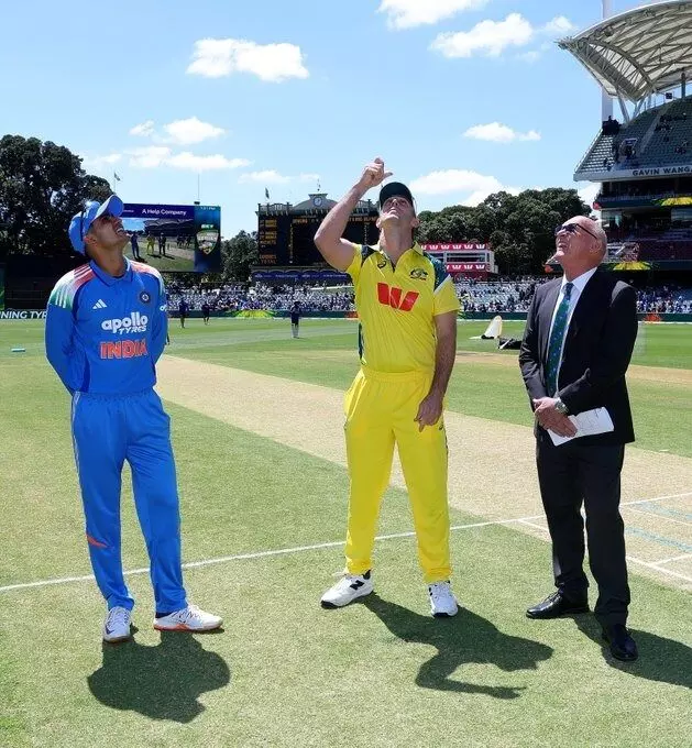 Indias third ODI against Australia: ఆస్ట్రేలియా బ్యాటింగ్...ఇండియాకు వైట్ వాష్ తప్పేనా..? Indias third ODI against Australia: ఆస్ట్రేలియా బ్యాటింగ్...ఇండియాకు వైట్ వాష్ తప్పేనా..?