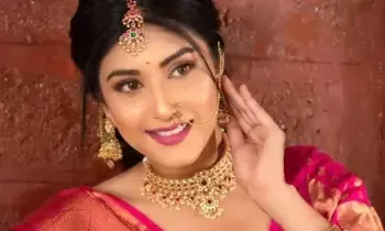 Bigg Boss fame Divya Suresh: బిగ్ బాస్ ఫేమ్ దివ్య సురేష్పై కేసు నమోదు Bigg Boss fame Divya Suresh: బిగ్ బాస్ ఫేమ్ దివ్య సురేష్పై కేసు నమోదు