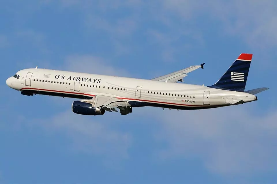 US Flights: అమెరికా విమానాలు: షట్డౌన్ ప్రభావం.. 8000కి పైగా సర్వీసులు ఆలస్యం! US Flights: అమెరికా విమానాలు: షట్డౌన్ ప్రభావం.. 8000కి పైగా సర్వీసులు ఆలస్యం!