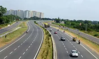 Hyderabad-Vijayawada NH-65: హైదరాబాద్-విజయవాడ ఎన్హెచ్-65: స్మార్ట్ హై సెక్యూరిటీ హైవేగా మారనుంది.. ఏఐ కెమెరాలు, సోలార్ దీపాలతో అధునాతన వ్యవస్థ! Hyderabad-Vijayawada NH-65: హైదరాబాద్-విజయవాడ ఎన్హెచ్-65: స్మార్ట్ హై సెక్యూరిటీ హైవేగా మారనుంది.. ఏఐ కెమెరాలు, సోలార్ దీపాలతో అధునాతన వ్యవస్థ!
