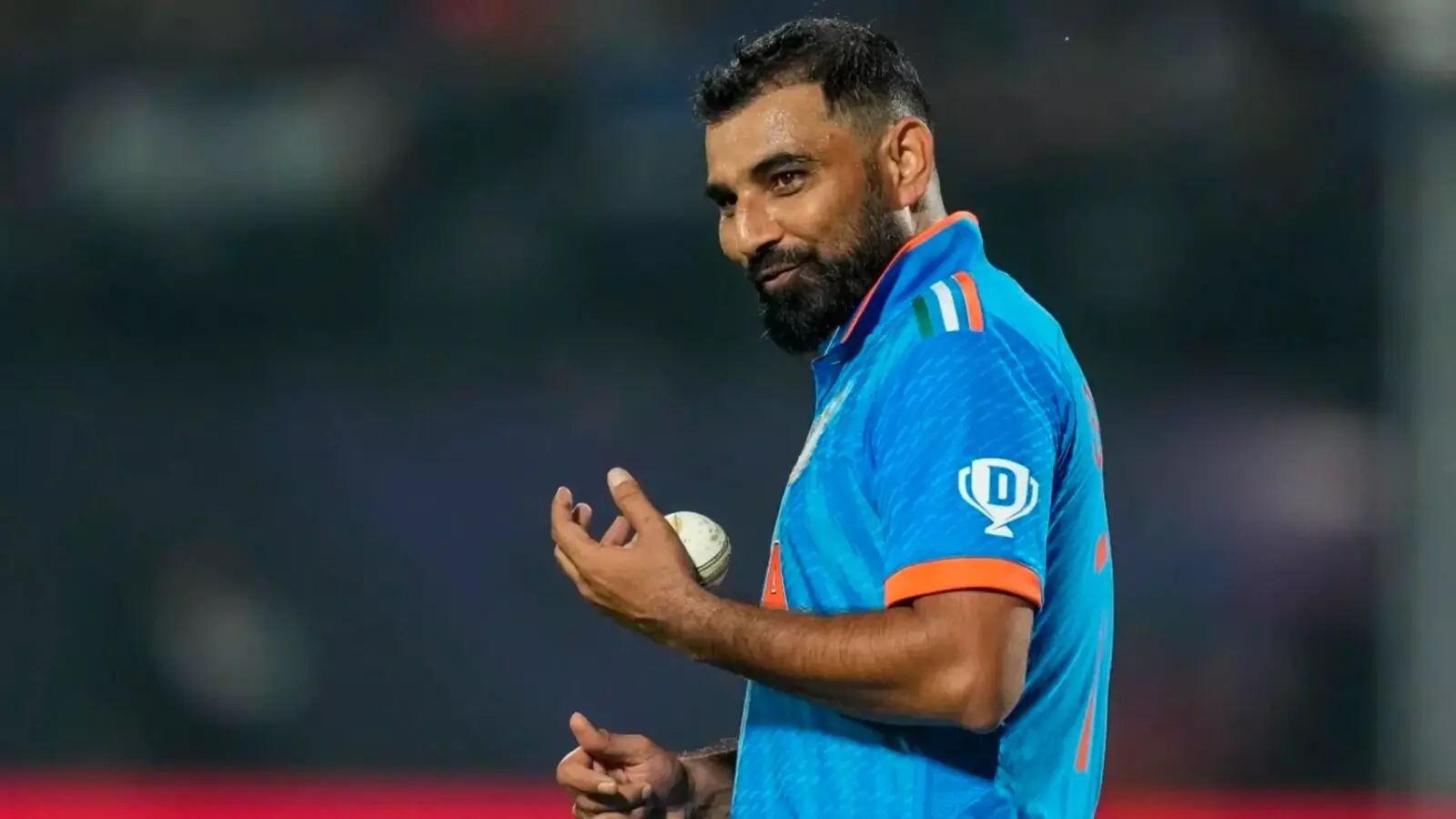 Shami Shines in Ranji Trophy: రంజీలో దుమ్మురేపుతున్న షమీ.. సౌతాఫ్రికా టెస్ట్కి దారి దొరుకుతుందా..? Shami Shines in Ranji Trophy: రంజీలో దుమ్మురేపుతున్న షమీ.. సౌతాఫ్రికా టెస్ట్కి దారి దొరుకుతుందా..?