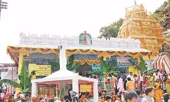 Telangana Tirupati: తెలంగాణ తిరుపతి..ఇవాళఉద్దాల ఉత్సవానికి సిద్ధమైన కురుమూర్తి Telangana Tirupati: తెలంగాణ తిరుపతి..ఇవాళఉద్దాల ఉత్సవానికి సిద్ధమైన కురుమూర్తి