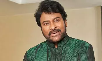 Chiranjeevi Files Complaint: మరోసారి సైబర్ క్రైమ్ పోలీసులకు చిరంజీవి ఫిర్యాదు Chiranjeevi Files Complaint: మరోసారి సైబర్ క్రైమ్ పోలీసులకు చిరంజీవి ఫిర్యాదు
