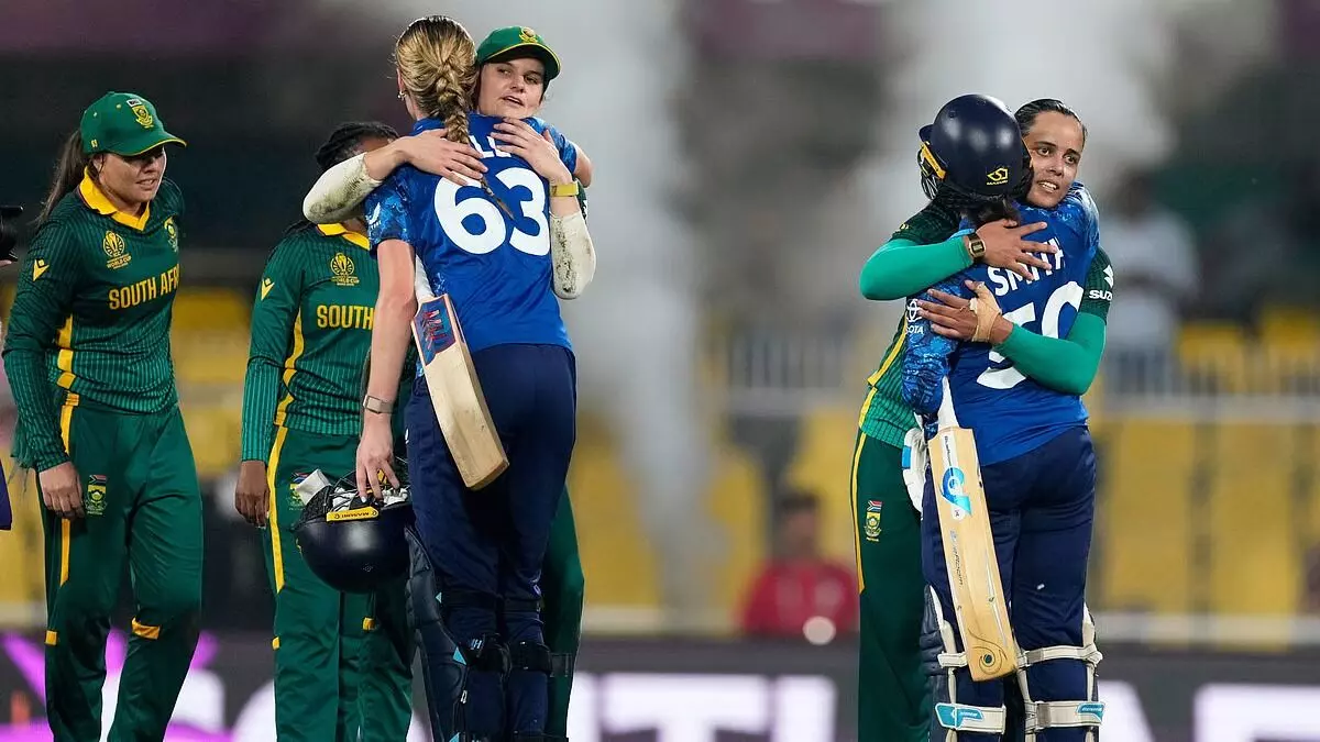 ICC Womens ODI World Cup 2025: వన్డే వరల్డ్ కప్: ఫైనల్ కు సౌతాఫ్రికా ICC Womens ODI World Cup 2025: వన్డే వరల్డ్ కప్: ఫైనల్ కు సౌతాఫ్రికా