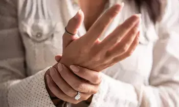 Stroke Risk Rises in Winter: చలికాలంలో స్ట్రోక్ ప్రమాదం.. ఈ జాగ్రత్తలు తప్పనిసరి.. Stroke Risk Rises in Winter: చలికాలంలో స్ట్రోక్ ప్రమాదం.. ఈ జాగ్రత్తలు తప్పనిసరి..