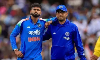 Key Announcement from BCCI: ఆసుపత్రి నుంచి శ్రేయస్ అయ్యర్ డిశ్చార్జ్! బీసీసీఐ కీలక ప్రకటన Key Announcement from BCCI: ఆసుపత్రి నుంచి శ్రేయస్ అయ్యర్ డిశ్చార్జ్! బీసీసీఐ కీలక ప్రకటన