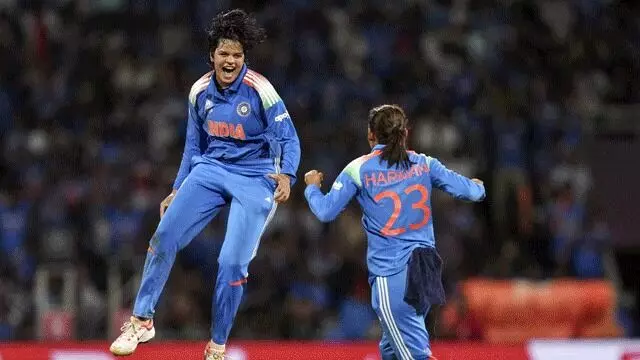 ICC Womens ODI World Cup 2025: టీమ్ ఇండియాకు బీసీసీఐ భారీ నజరానా ICC Womens ODI World Cup 2025: టీమ్ ఇండియాకు బీసీసీఐ భారీ నజరానా