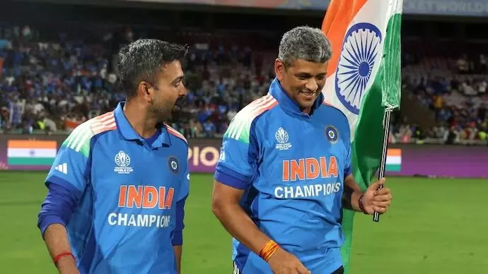 ICC Womens ODI World Cup 2025: ప్రతి భారతీయుడి గర్వాన్ని నిలబెట్టారు: కోచ్ అమోల్ ముజుందా ICC Womens ODI World Cup 2025: ప్రతి భారతీయుడి గర్వాన్ని నిలబెట్టారు: కోచ్ అమోల్ ముజుందా