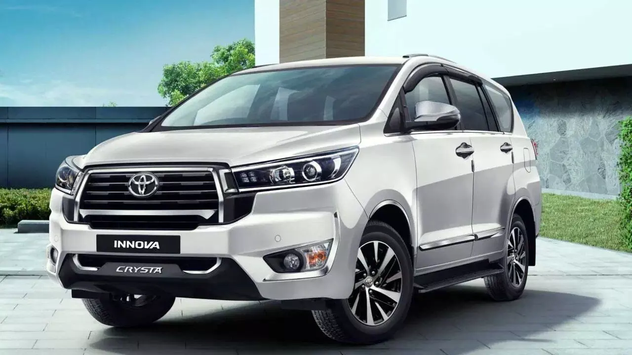 Toyota : మారుతి, హ్యుందాయ్లకు పోటీ ఇచ్చేలా టయోటా భారీ ప్లాన్..మార్కెట్లోకి ఏకంగా 15 కొత్త కార్లు Toyota : మారుతి, హ్యుందాయ్లకు పోటీ ఇచ్చేలా టయోటా భారీ ప్లాన్..మార్కెట్లోకి ఏకంగా 15 కొత్త కార్లు