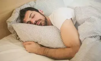 Oversleeping: అతిగా నిద్రపోతున్నారా.? అయితే మీ గుండెకు ముప్పే..! Oversleeping: అతిగా నిద్రపోతున్నారా.? అయితే మీ గుండెకు ముప్పే..!
