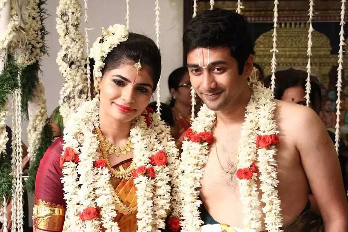Tollywood actor and director Rahul Ravindran: నా భార్యను తాళి వేసుకోవద్దనే చెప్తా: రాహుల్ Tollywood actor and director Rahul Ravindran: నా భార్యను తాళి వేసుకోవద్దనే చెప్తా: రాహుల్