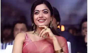 Rashmika’s Funny Reply: 100 ఏళ్ల తర్వాత చూద్దాం.. నెటిజన్ ప్రపోజల్కు రష్మిక ఫన్నీ రిప్లై Rashmika’s Funny Reply: 100 ఏళ్ల తర్వాత చూద్దాం.. నెటిజన్ ప్రపోజల్కు రష్మిక ఫన్నీ రిప్లై
