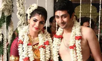 Tollywood actor and director Rahul Ravindran: నా భార్యను తాళి వేసుకోవద్దనే చెప్తా: రాహుల్ Tollywood actor and director Rahul Ravindran: నా భార్యను తాళి వేసుకోవద్దనే చెప్తా: రాహుల్