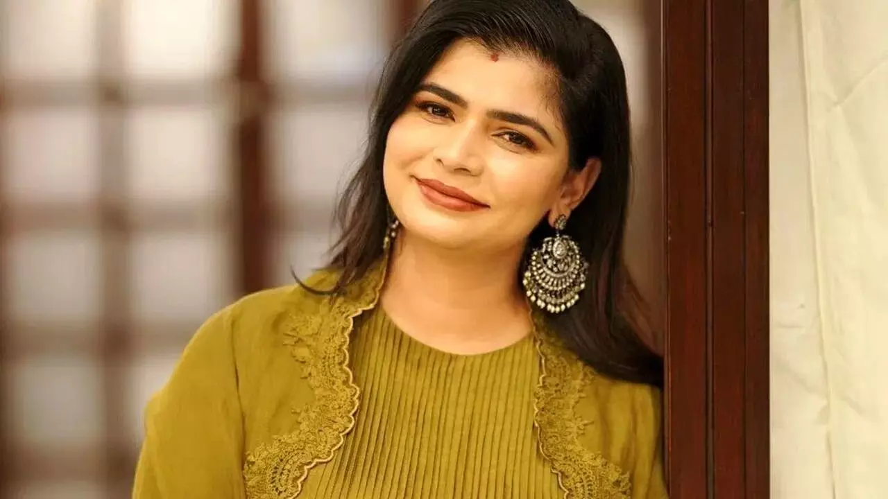 Chinmayi’s Sharp Remarks: మంగళసూత్రం వివాదం.. భర్తకు మద్దతుగా చిన్మయి ఘాటు వ్యాఖ్యలు.. Chinmayi’s Sharp Remarks: మంగళసూత్రం వివాదం.. భర్తకు మద్దతుగా చిన్మయి ఘాటు వ్యాఖ్యలు..