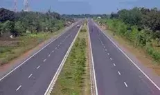 Hyderabad–Manneguda Road Expansion:  హైదరాబాద్-మన్నెగూడ రహదారి విస్తరణ: అడ్డంకులు పూర్తిగా తొలగినట్టేనా?
