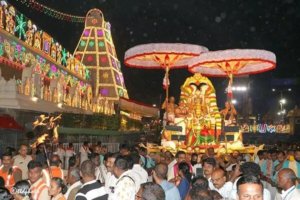 Kartika Purnima Garuda Seva: తిరుమలలో వైభవంగా కార్తీక పౌర్ణమి గరుడ సేవ Kartika Purnima Garuda Seva: తిరుమలలో వైభవంగా కార్తీక పౌర్ణమి గరుడ సేవ