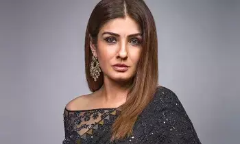Raveena Tandon Rejected a Shah Rukh Khan Film: స్విమ్సూట్ సీన్: షారుక్ఖాన్ సినిమాను రిజెక్ట్ చేసిన రవీనా టాండన్! Raveena Tandon Rejected a Shah Rukh Khan Film: స్విమ్సూట్ సీన్: షారుక్ఖాన్ సినిమాను రిజెక్ట్ చేసిన రవీనా టాండన్!