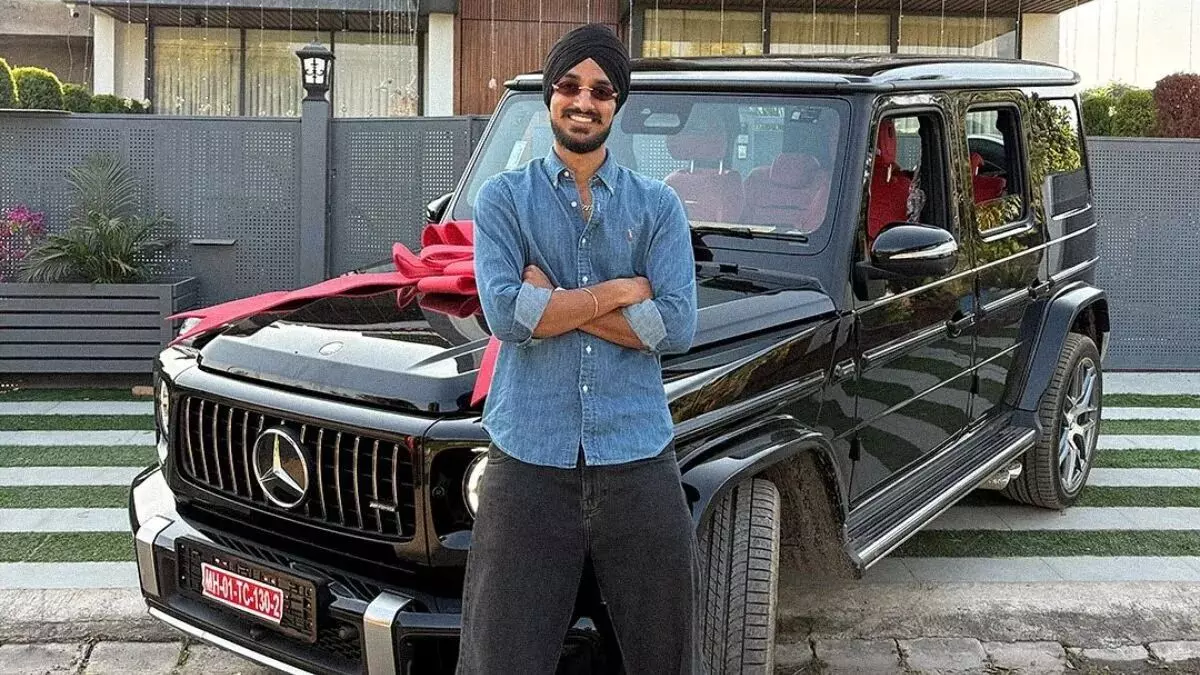 Arshdeep Buys His Dream Car: రూ. 3 కోట్ల పెట్టి డ్రీమ్ కారు కొన్న అర్ష్దీప్ Arshdeep Buys His Dream Car: రూ. 3 కోట్ల పెట్టి డ్రీమ్ కారు కొన్న అర్ష్దీప్