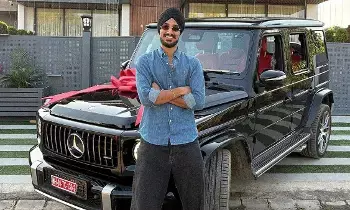 Arshdeep Buys His Dream Car: రూ. 3 కోట్ల పెట్టి డ్రీమ్ కారు కొన్న అర్ష్దీప్ Arshdeep Buys His Dream Car: రూ. 3 కోట్ల పెట్టి డ్రీమ్ కారు కొన్న అర్ష్దీప్