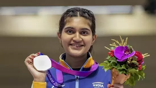 Hyderabad Star Isha Singh: హైదరాబాద్ స్టార్.. ఇషా సింగ్ కు మరో సిల్వర్ మెడల్ Hyderabad Star Isha Singh: హైదరాబాద్ స్టార్.. ఇషా సింగ్ కు మరో సిల్వర్ మెడల్