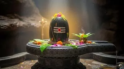 The Greatness of Lord Mahadeva: మహాదేవుని మహిమ: ఆలయ శివలింగానికి.. ఇంట్లో శివలింగానికి తేడాలు తెలుసా..? The Greatness of Lord Mahadeva: మహాదేవుని మహిమ: ఆలయ శివలింగానికి.. ఇంట్లో శివలింగానికి తేడాలు తెలుసా..?
