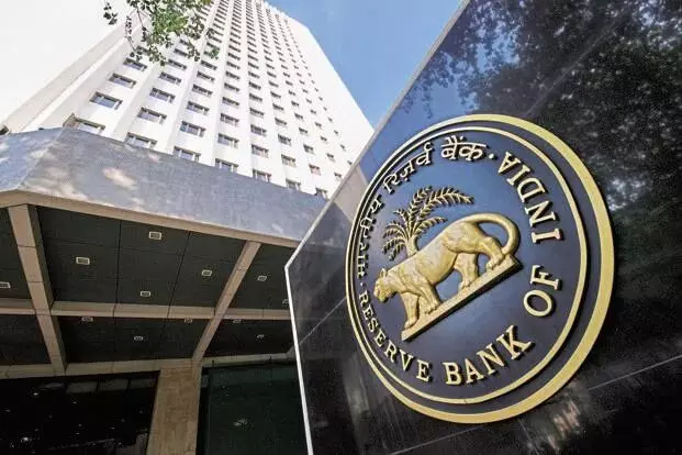 Inflation : లోన్ తీసుకున్నవారికి గుడ్ న్యూస్.. డిసెంబర్లో ఈఎంఐలు తగ్గుతాయా ? Inflation : లోన్ తీసుకున్నవారికి గుడ్ న్యూస్.. డిసెంబర్లో ఈఎంఐలు తగ్గుతాయా ?