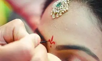The Importance of Tilak in Hindu Sanatana Dharma: హిందూ సనాతన ధర్మంలో.. తిలకం ప్రాధాన్యత ఏంటి.? The Importance of Tilak in Hindu Sanatana Dharma: హిందూ సనాతన ధర్మంలో.. తిలకం ప్రాధాన్యత ఏంటి.?