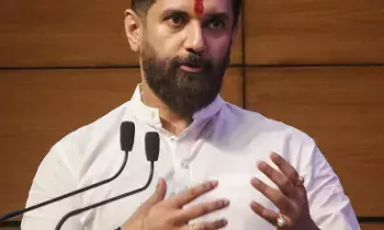 Chirag Paswan: చిరాగ్ పాస్వాన్: ‘నా రాజకీయ జీవితం ముగిసిపోయిందని అనుకున్నారు’.. నీతీశ్తో సమావేశం తర్వాత కీలక వ్యాఖ్యలు Chirag Paswan: చిరాగ్ పాస్వాన్: ‘నా రాజకీయ జీవితం ముగిసిపోయిందని అనుకున్నారు’.. నీతీశ్తో సమావేశం తర్వాత కీలక వ్యాఖ్యలు