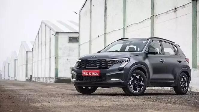 Kia Sonet : అక్టోబర్ నెలలో ధూమ్ ధామ్.. కారెన్స్, సెల్టోస్ను దాటి నంబర్-1 స్థానంలో కియా సోనెట్ Kia Sonet : అక్టోబర్ నెలలో ధూమ్ ధామ్.. కారెన్స్, సెల్టోస్ను దాటి నంబర్-1 స్థానంలో కియా సోనెట్