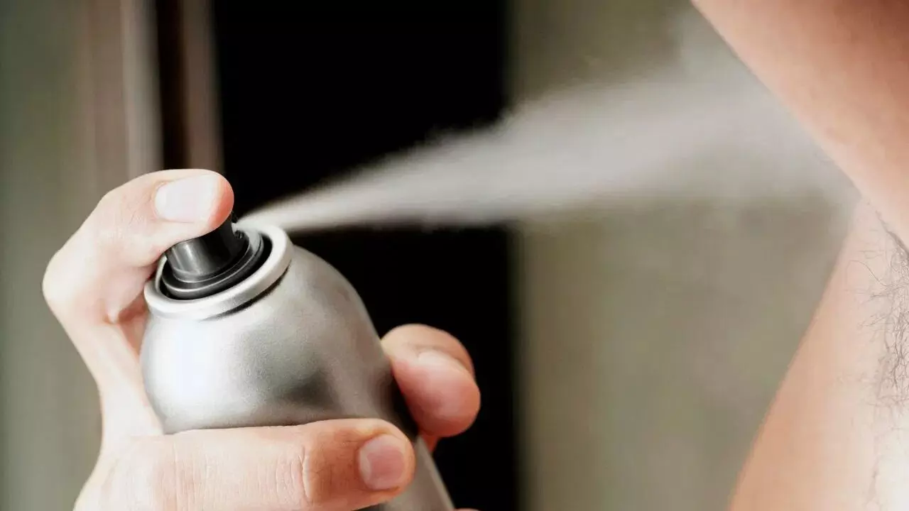 Deodorant Cause Cancer: డియోడరెంట్ వాడితే క్యాన్సర్ వస్తుందా..? Deodorant Cause Cancer: డియోడరెంట్ వాడితే క్యాన్సర్ వస్తుందా..?