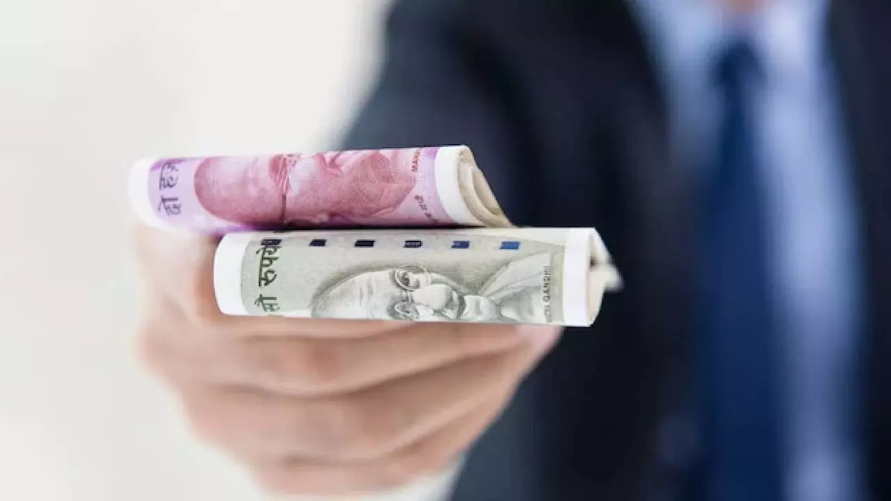 Borrow Money on Tuesday: మంగళవారం అప్పు తీసుకుంటే ఏమవుతుంది..? తప్పక తెలుసుకోండి.. Borrow Money on Tuesday: మంగళవారం అప్పు తీసుకుంటే ఏమవుతుంది..? తప్పక తెలుసుకోండి..