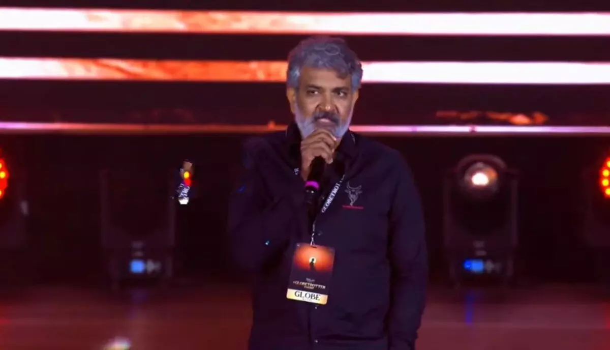 Complaint Filed Against Director Rajamouli: దేవుడిపై అనుచిత వ్యాఖ్యలు.. డైరెక్టర్ రాజమౌళిపై ఫిర్యాదు Complaint Filed Against Director Rajamouli: దేవుడిపై అనుచిత వ్యాఖ్యలు.. డైరెక్టర్ రాజమౌళిపై ఫిర్యాదు